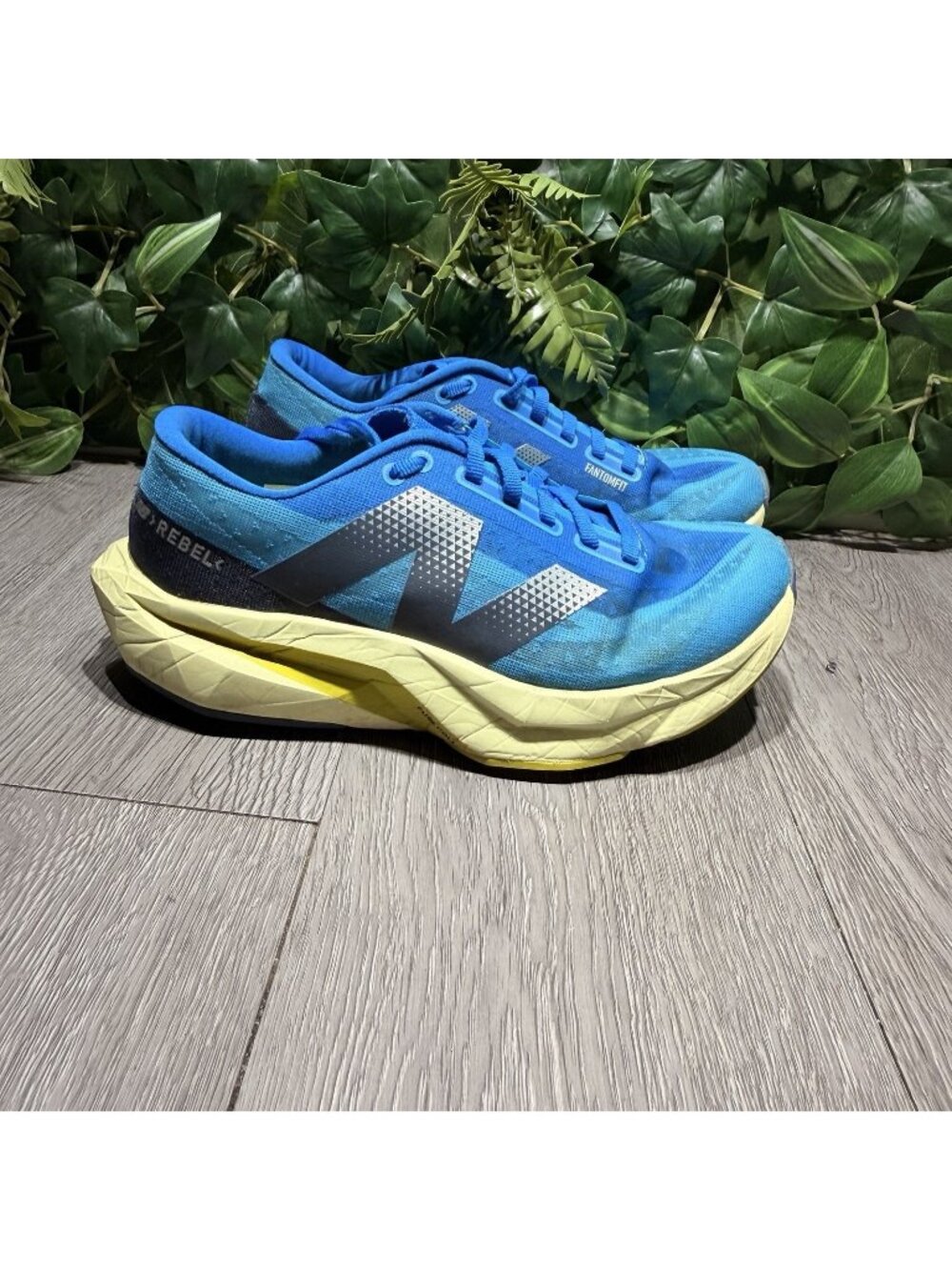 New Balance FuelCell Rebel V4 Women’s Sz 7.5  Blue Running Fitness Shoes WFCXLB4